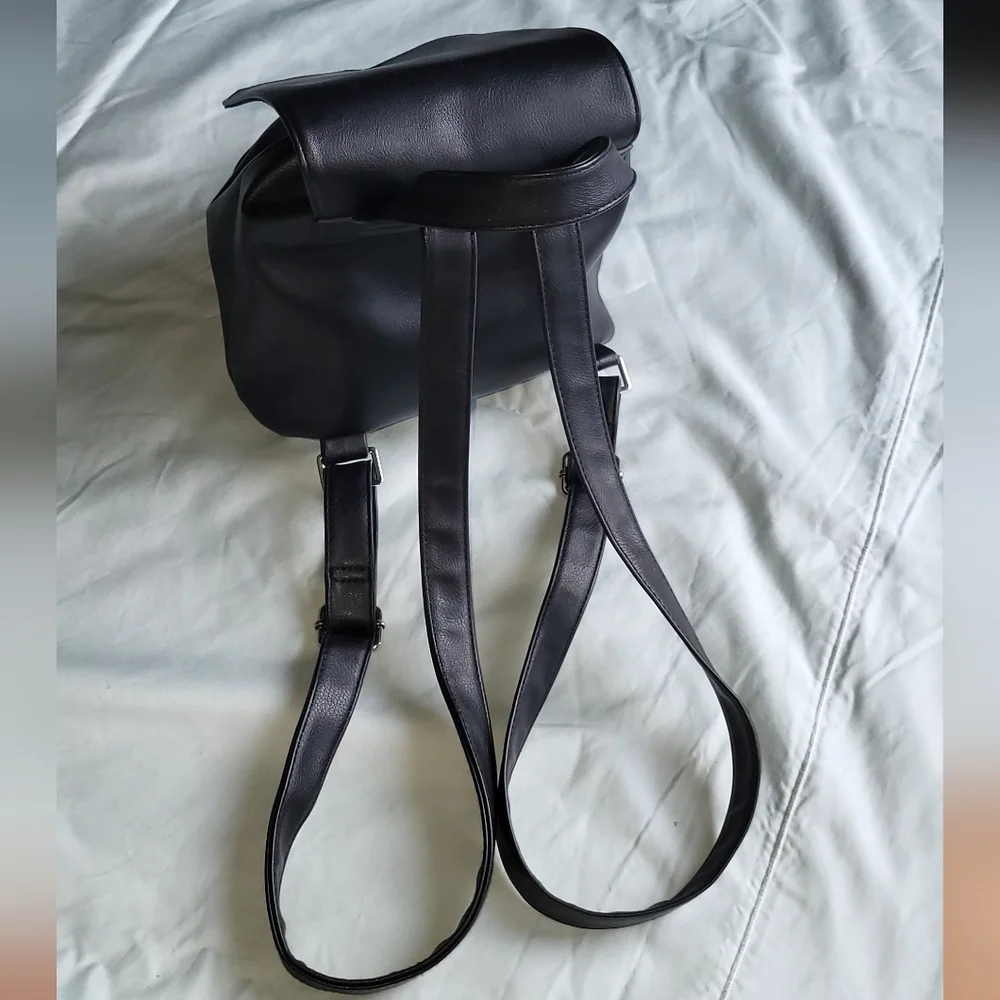 Mini Backpack - Picture 6 of 9